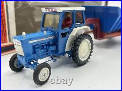 1/32 scale Britains 9630 Ford 5000 & Dump trailer & Tractor Set Very Rare