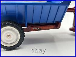 1/32 scale Britains 9630 Ford 5000 & Dump trailer & Tractor Set Very Rare