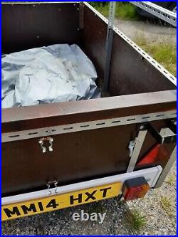 6ft x 3.5ft trailer in great condition with side bars & ladder bar covers & lock