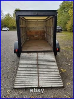8'x4' box trailer twin axle