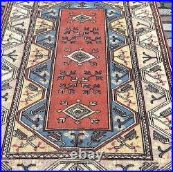 A CHARMING OLD HANDMADE TRADITIONAL TURKISH WOOL ON COTTON RUG (190 X 127 cm)X