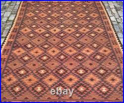 A CLASSY OLD HANDMADE TRADITIONAL ORIENTAL WOOL ON COTTON KILIM (308 x 190 cm) A CLASSY OLD HANDMADE TRADITIONAL ORIENTAL WOOL ON COTTON KILIM (308 x 190 cm)
