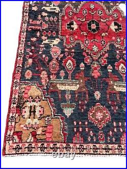 A FABULOUS OLD HANDMADE TRADITIONAL ORIENTAL WOOL ON COTTON RUG (172 x 115 cm) A FABULOUS OLD HANDMADE TRADITIONAL ORIENTAL WOOL ON COTTON RUG (172 x 115 cm)