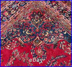 A SPECTACULAR OLD HANDMADE TRADITIONAL ORIENTAL WOOL CARPET (392 x 308 cm)