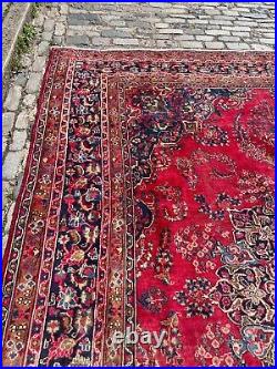 A SPECTACULAR OLD HANDMADE TRADITIONAL ORIENTAL WOOL CARPET (392 x 308 cm)