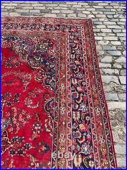 A SPECTACULAR OLD HANDMADE TRADITIONAL ORIENTAL WOOL CARPET (392 x 308 cm)