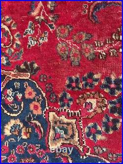 A SPECTACULAR OLD HANDMADE TRADITIONAL ORIENTAL WOOL CARPET (392 x 308 cm)