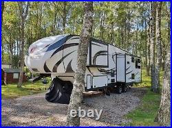 American 5th wheel trailer caravan