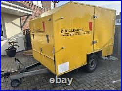 Bin cleaning trailer With Water Tanks