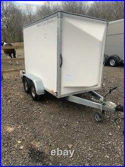 Blue line box trailer