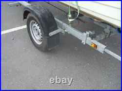 Boat Trailer make Extreme will take up to 15/16ft boat