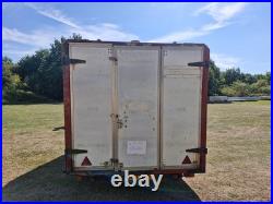 Box trailer, twin galvanised axle, 3 section rear door L330cm X W220cm H 195 cm Box trailer, twin galvanised axle, 3 section rear door L330cm X W220cm H 195 cm