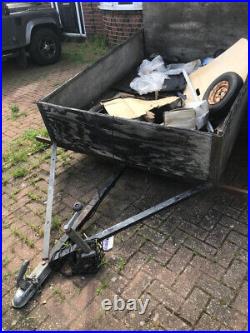 CAR TRAILER WITH LOADING RAMP, 2 sets of ligts, 2 sets of wheels. Offers YES