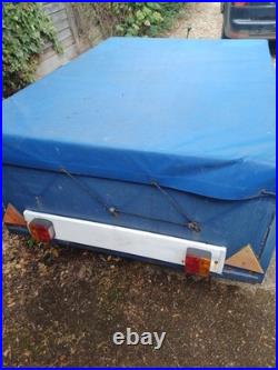 Car trailer. 500kg. 5'6 x 4' x 2'. With cover Car trailer. 500kg. 5'6 x 4' x 2'. With cover
