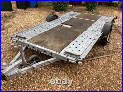 Car transporter trailer
