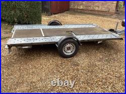Car transporter trailer