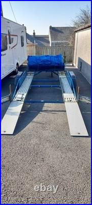 Car transporter trailer