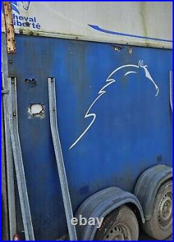 Cheval liberte horse trailer