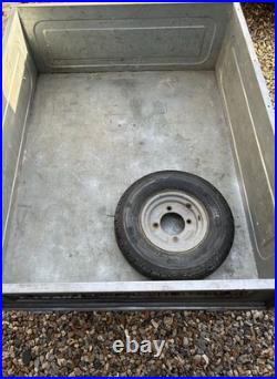 Daxara 107 Camping/Utility Trailer With Cover Used