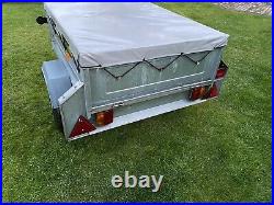 Daxara / Erde 107 trailer with 4 Cruz cycle carriers / camping