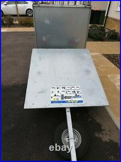 Duuo Foldable Trailer with cover