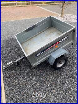 ERDE 102 Trailer with Cover Good Condition with new loom & 13 pin Adapter