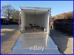 Enclosed vehicle trailer/transporter