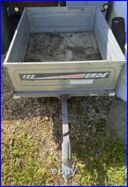 Erde 122 Trailer