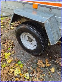 Erde 142 trailer