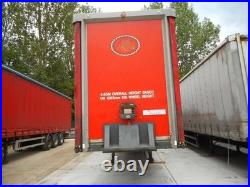 General Trailers / Fruehauf 13.600mtr Tri Axle Curtain Side Trailer Year 2001