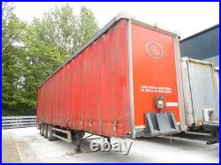 General Trailers / Fruehauf 13.600mtr Tri Axle Curtain Side Trailer Year 2001