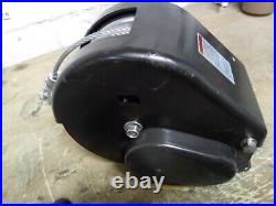 Hand Winch 2500kg 8mm cable with hook, used on car transporter trailer