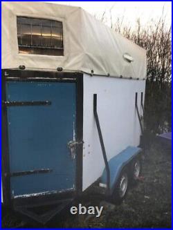 Henra Horse Trailer QUICK SALE NEEDED, OPEN TO OFFERS