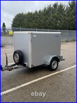 Indespension Box Trailer