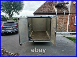 Indespension box trailer, braked, barn doors, 1500kg