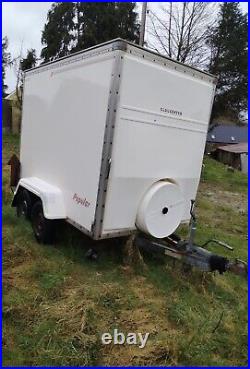 Indispension Tow A Van Box Trailer