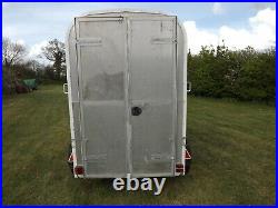 Lightweight box trailer / Horse trailer