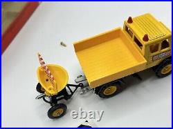 Rare Britains Autoway Unimog Snow Plough & Gritting Trailer Near Mint & Boxed