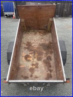 Small trailer (ideal for garden waste or camping)