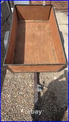 Solid Lightweight Trailer with Trailer Board Lights All Work Ideal for Camping
