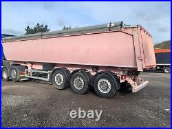 Tipping trailer commercial vehicle