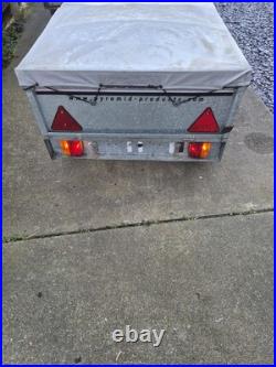 Titan Trailer 110x90