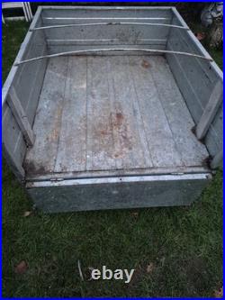 Titan Trailer 110x90