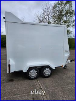 Tow A Van Trailer Twin Axel