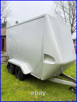 Tow A Van Trailer Twin Axel