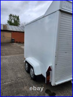 Tow A Van Trailer Twin Axel