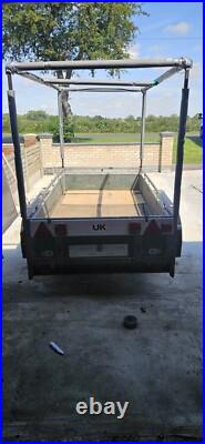 Towing box trailer twin axle 2.2m Long 1.2m Wide 2.1m High, Very Good Condition Towing box trailer twin axle 2.2m Long 1.2m Wide 2.1m High, Very Good Condition