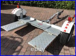 Towing dolly Towing dolly