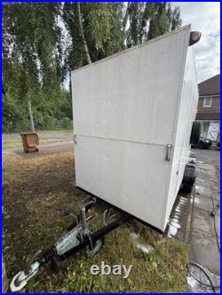 Trailer
