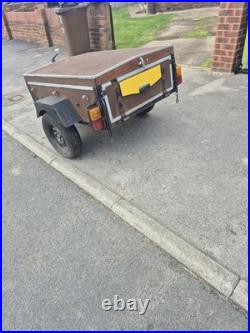 Trailer 123cm Long. 91.5cm Wide. 77cm High. With An Opening Lid On